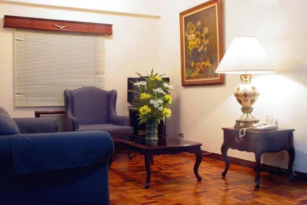Citadel Inn Makati Makati City Exterior foto