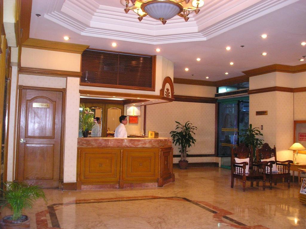 Citadel Inn Makati Makati City Exterior foto